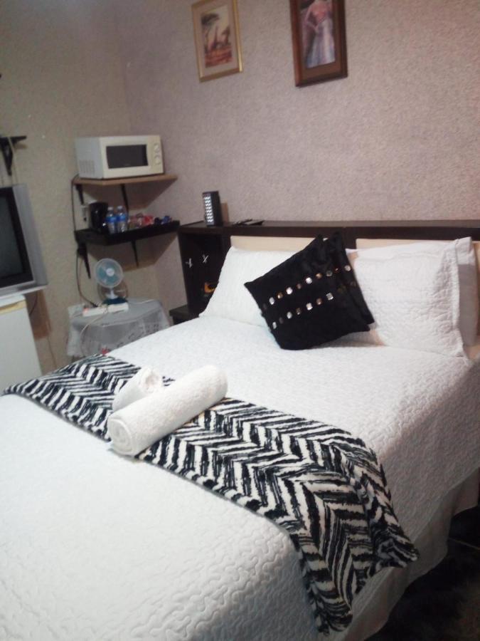 Hemmingways Bed & Breakfast King William's Town Bagian luar foto
