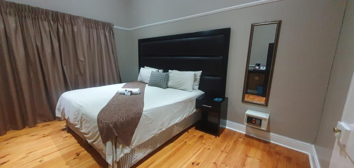 Hemmingways Bed & Breakfast King William's Town Bagian luar foto
