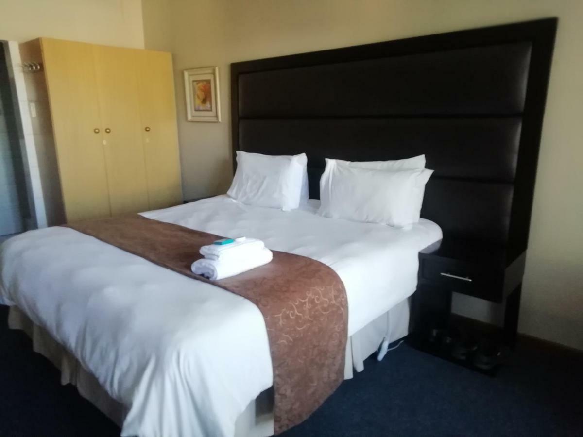 Hemmingways Bed & Breakfast King William's Town Bagian luar foto
